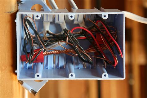 When to Use a Plastic or Metal Electrical Box 